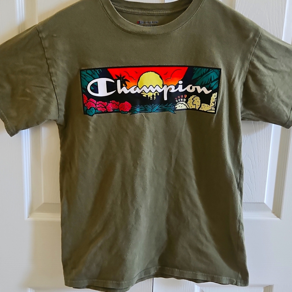 Champion Olive Green Graphic T-Shirt. Small